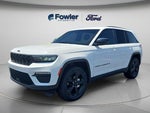 2023 Grand Cherokee Thumbnail 3