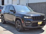 2023 Grand Cherokee Thumbnail 1