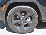 2023 Grand Cherokee Thumbnail 12