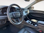 2023 Grand Cherokee Thumbnail 2