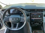 2023 Grand Cherokee Thumbnail 3