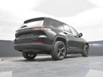 2023 Grand Cherokee Thumbnail 40