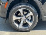 2023 Grand Cherokee Thumbnail 12