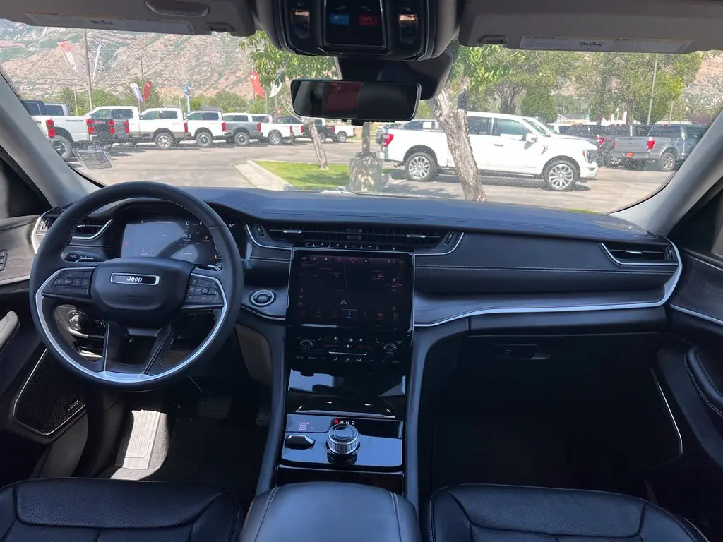 2023 Jeep Cherokee - $25,800