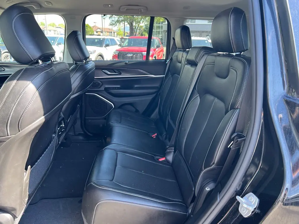 2023 Jeep Cherokee - $25,800