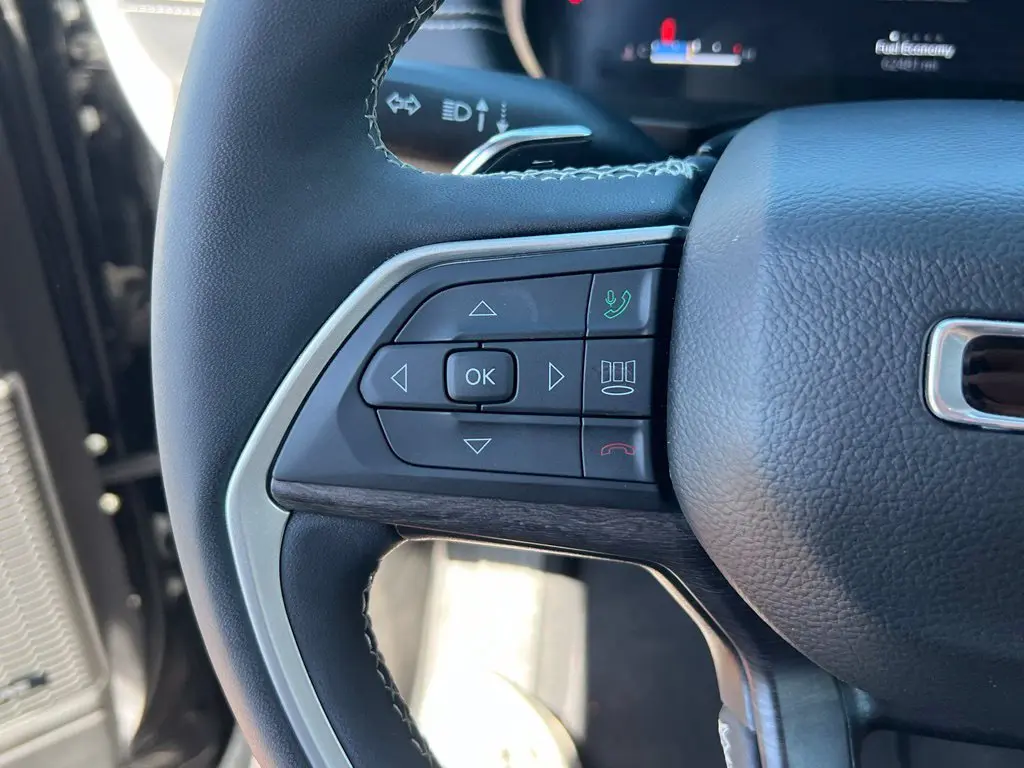 2023 Jeep Cherokee - $25,800