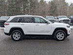 2023 Grand Cherokee Thumbnail 4
