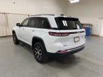 2024 Grand Cherokee Thumbnail 6