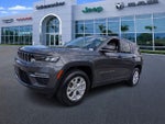 2024 Grand Cherokee Thumbnail 3