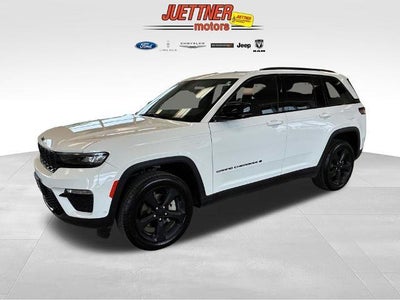 Photo of a 2025 Jeep Grand Cherokee 4X4 Limited 4DR SUV for sale