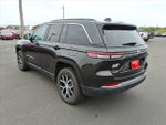 2024 Grand Cherokee Thumbnail 4