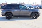 2024 Grand Cherokee Thumbnail 4