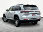 2025 Grand Cherokee Thumbnail 4