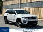 2023 Grand Cherokee Thumbnail 1
