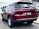 2023 Grand Cherokee Thumbnail 3