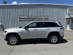 2023 Grand Cherokee Thumbnail 2