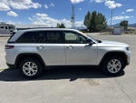 2023 Grand Cherokee Thumbnail 4