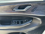 2023 Grand Cherokee Thumbnail 15