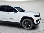 2025 Grand Cherokee Thumbnail 1