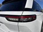 2023 Grand Cherokee Thumbnail 2