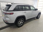 2023 Grand Cherokee Thumbnail 6