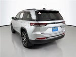 2024 Grand Cherokee Thumbnail 5