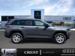 2022 Grand Cherokee Thumbnail 2