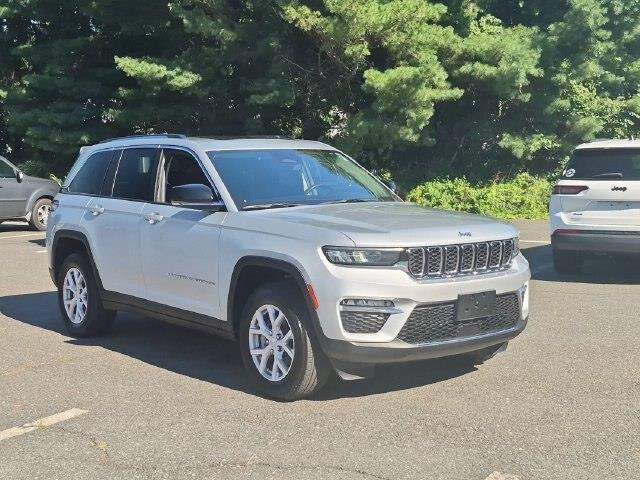 2022 Jeep Cherokee - $27,823