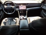 2022 Grand Cherokee Thumbnail 11