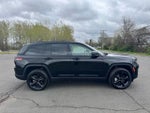 2023 Grand Cherokee Thumbnail 6