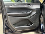 2024 Grand Cherokee Thumbnail 28