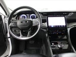 2024 Grand Cherokee Thumbnail 2