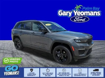 Photo of a 2025 Jeep Grand Cherokee 4X4 Limited 4DR SUV for sale