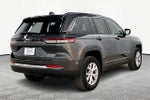 2022 Grand Cherokee Thumbnail 2