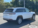 2022 Grand Cherokee Thumbnail 5