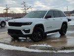 2023 Grand Cherokee Thumbnail 1