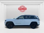 2024 Grand Cherokee Thumbnail 9