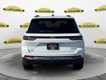 2024 Grand Cherokee Thumbnail 4