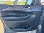 2024 Grand Cherokee Thumbnail 9