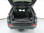 2024 Grand Cherokee Thumbnail 6