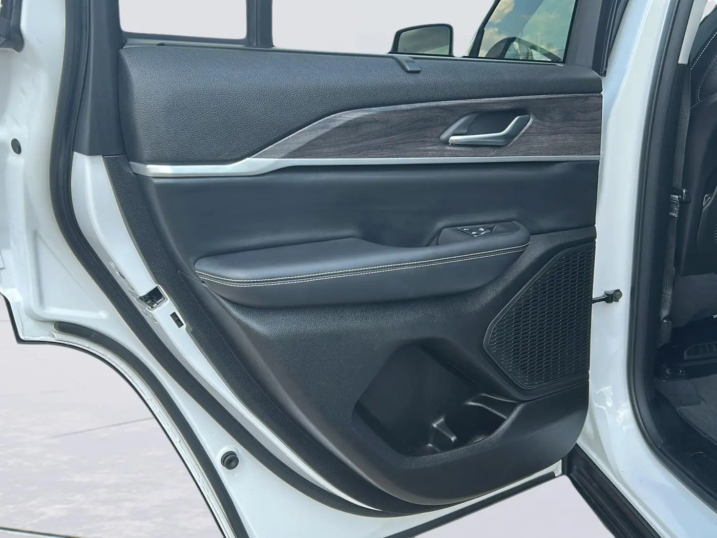 2023 Jeep Cherokee - $28,725
