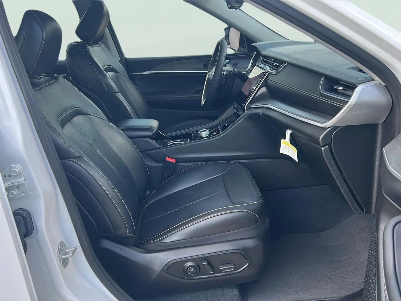 2023 Jeep Cherokee - $28,725