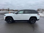 2023 Grand Cherokee Thumbnail 2