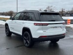 2023 Grand Cherokee Thumbnail 3