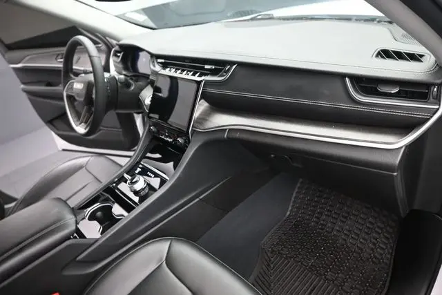 2023 Jeep Cherokee - $27,725