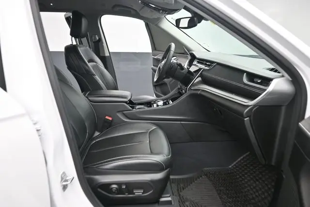 2023 Jeep Cherokee - $27,725