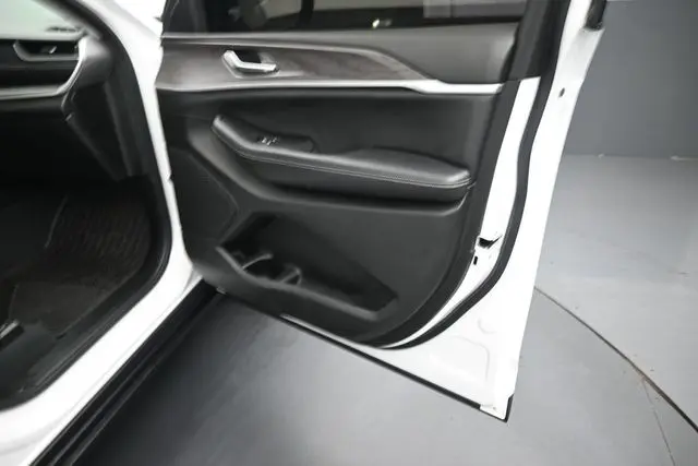 2023 Jeep Cherokee - $27,725