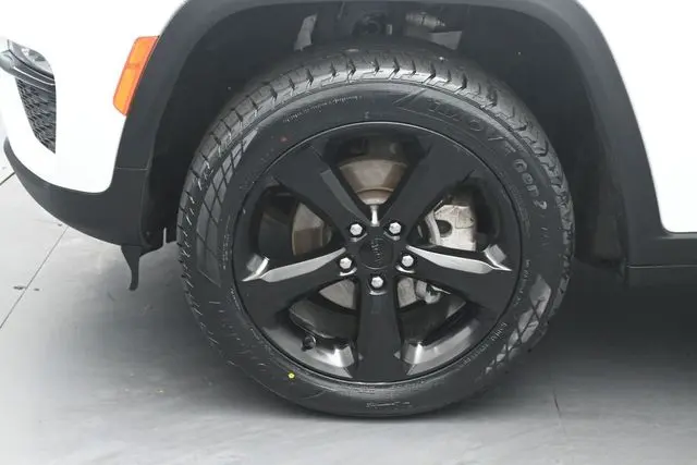 2023 Jeep Cherokee - $27,725