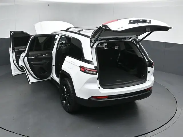 2023 Jeep Cherokee - $27,725