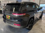 2023 Grand Cherokee Thumbnail 5